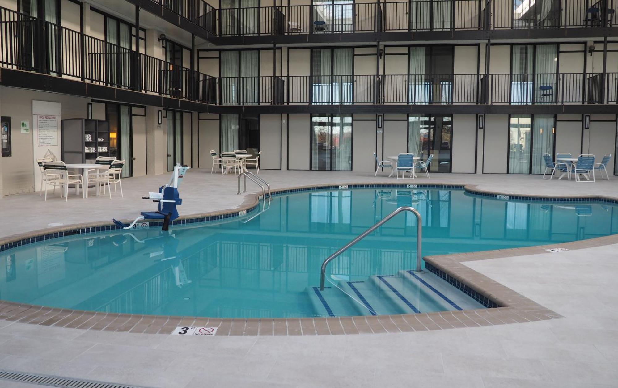 Holiday Inn Harrisburg I-81 Hershey Area By Ihg Grantville Bagian luar foto