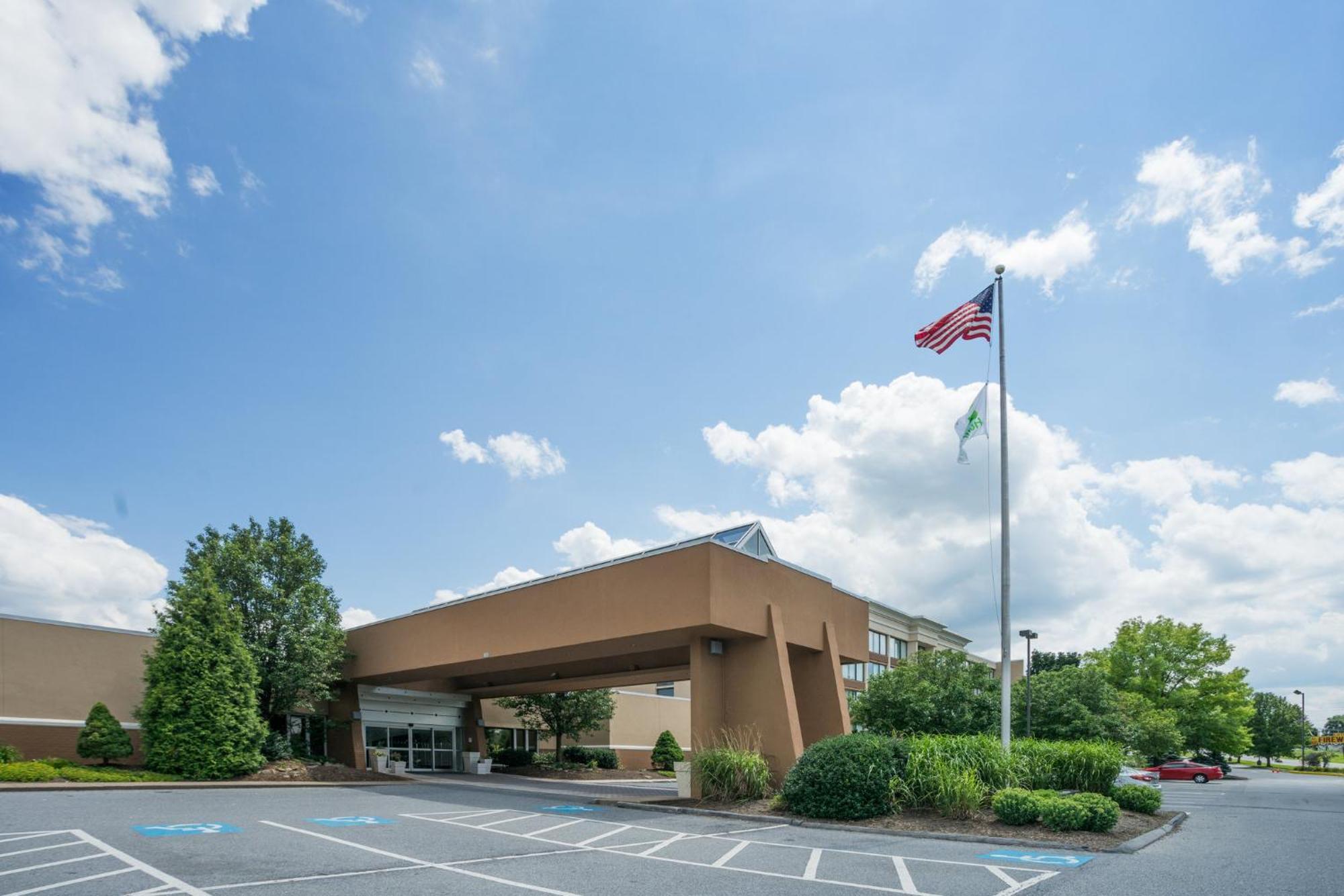 Holiday Inn Harrisburg I-81 Hershey Area By Ihg Grantville Bagian luar foto